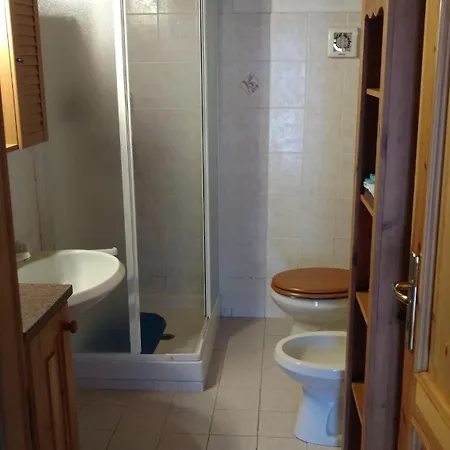 Sotto Il Cielo, Balcone Panoramico Sul Borgo Di Appartement Ingria